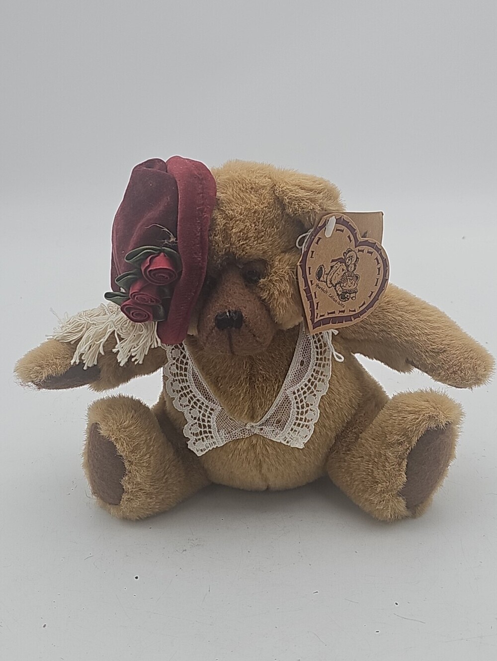 HEARTFELT COLLECTIBLES 1997 BROWN BEAR ELIZABETH CSA045 WITH TAGS